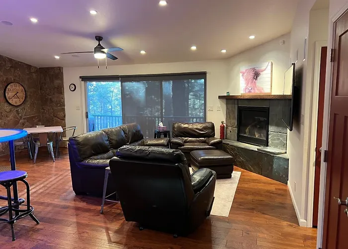 Holiday home Enchanted Pines Retreat 2br 2ba Vacation Haven In Forested Flagstaff